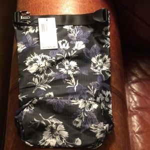 Vera Bradley Small Ditty Bag BRAND NEW